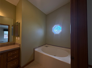 Woodcreek Pre-Owned Homes 603 Hawthorne